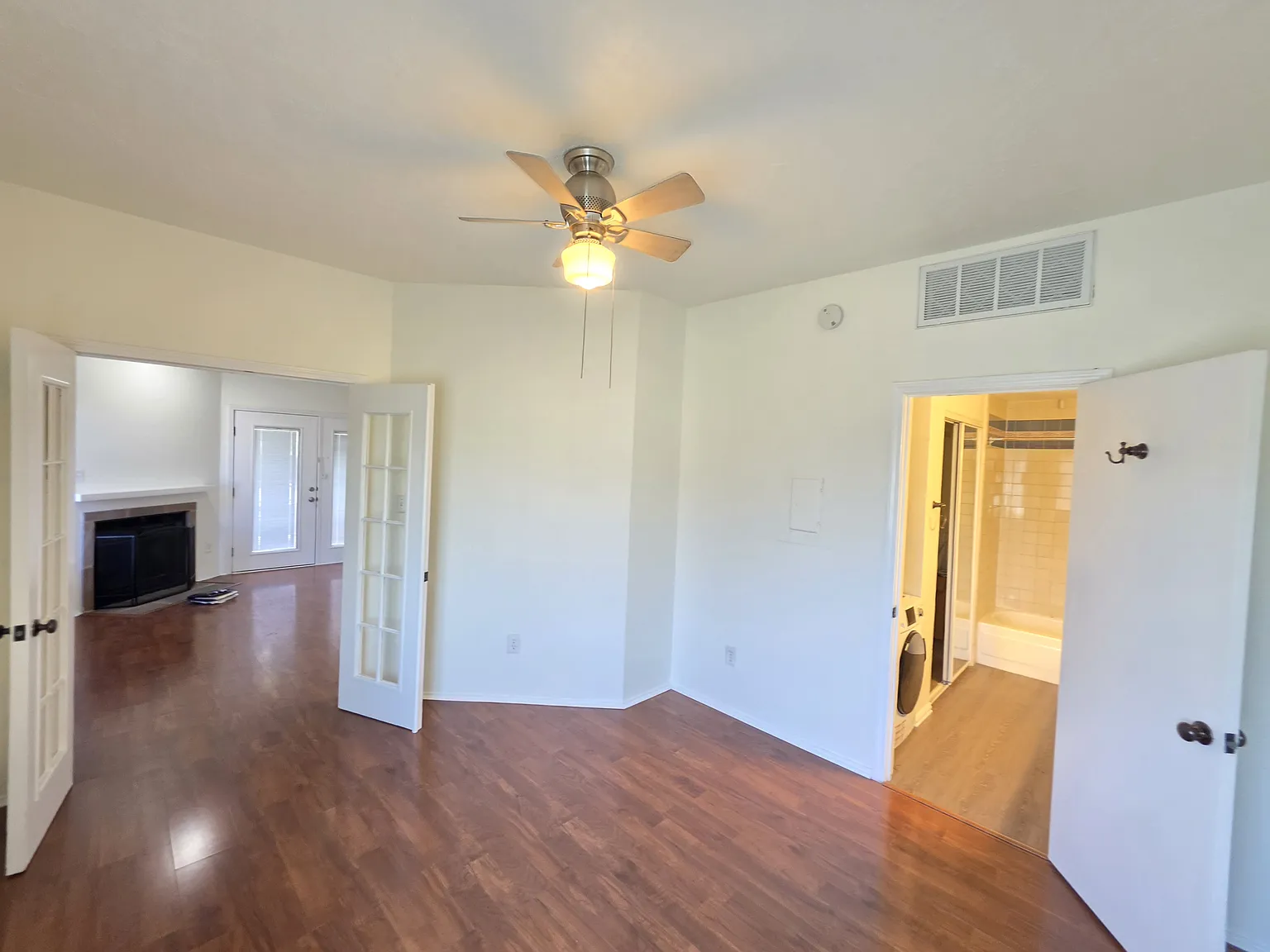 1 bed, 573 sqft, $1,195 — Photo 2