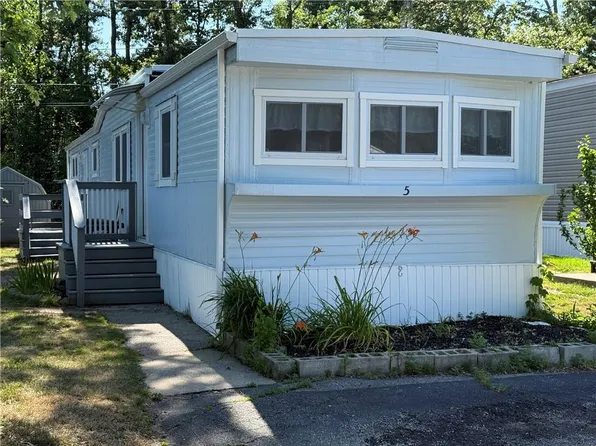 5 Lane #7, Coventry, RI 02816