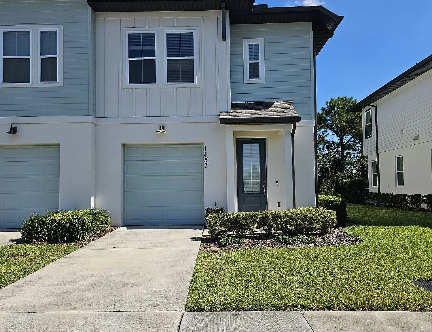 3 bed, 2.5 bath, 1624 sqft, $2,000 — Photo 1