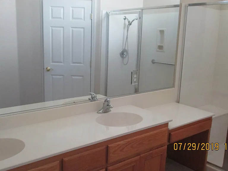451 Edgewood Dr — Photo 9