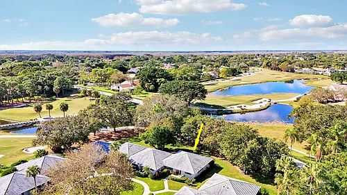 825 Club Dr Photo 1