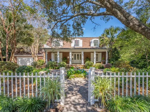 8 Cochran Ct, Charleston, SC 29407