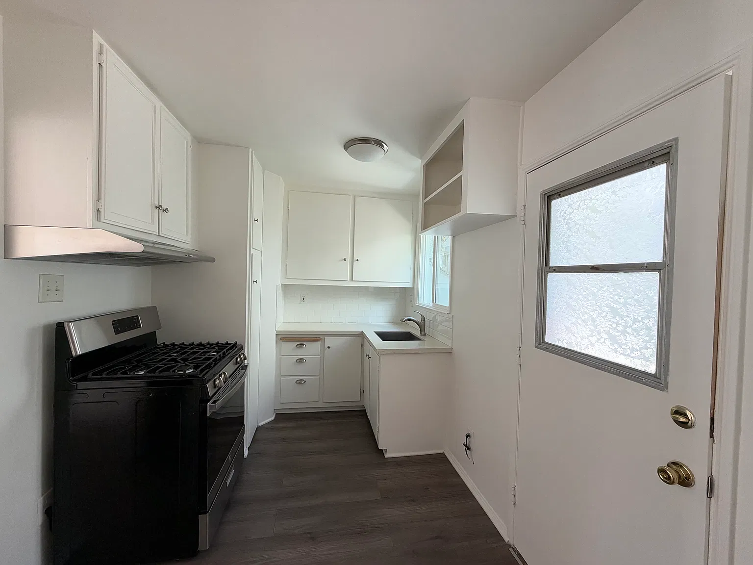 1 bed, 500 sqft, $2,295 — Photo 4