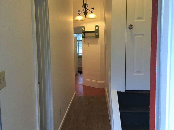 4th image of 1110 Highland Ave