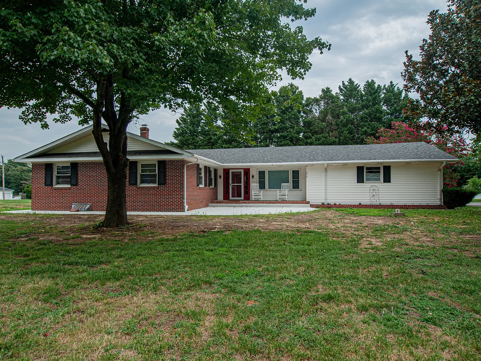 Weeks- 699 S. Old Mill Road - 1 — Photo 1