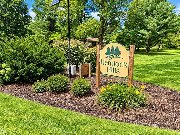 2nd image of 15207 Hook Hollow Rd
