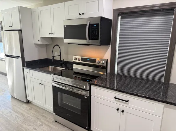 55 N Main St, South Deerfield, MA