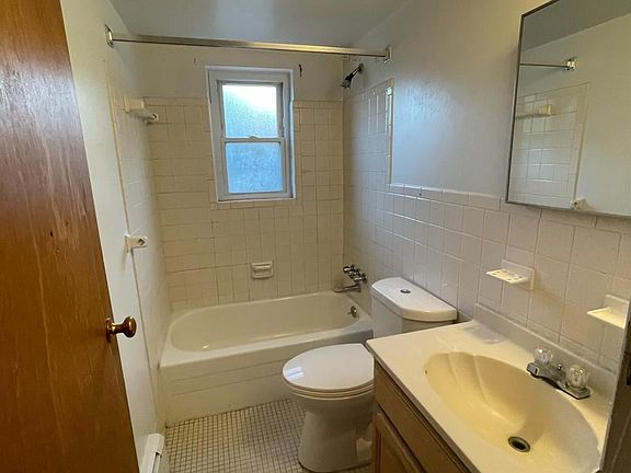 5th image of 819 Rosemont Ave #19-19-19