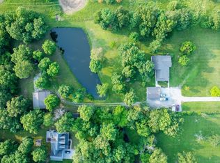 588 Deerfield Rd, Walnut Hill, IL 62893