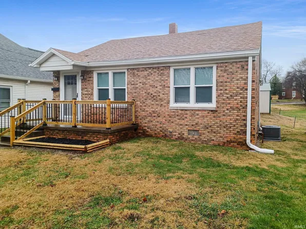 219 E Centennial Ave, Boonville, IN 47601