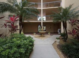 Lakes Of Environ, Lauderhill, FL 33319