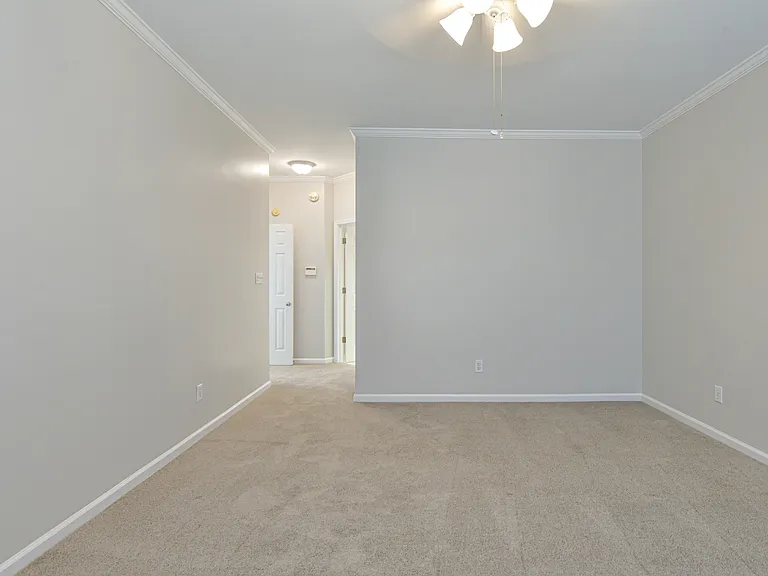 1326 Berwick Dr — Photo 16