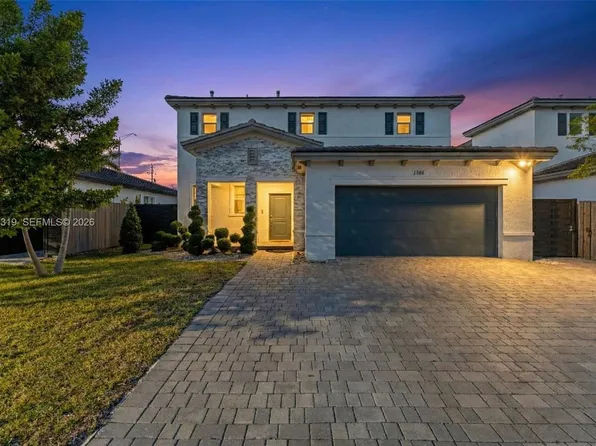 13611 SW 184th Ter, Miami, FL 33177