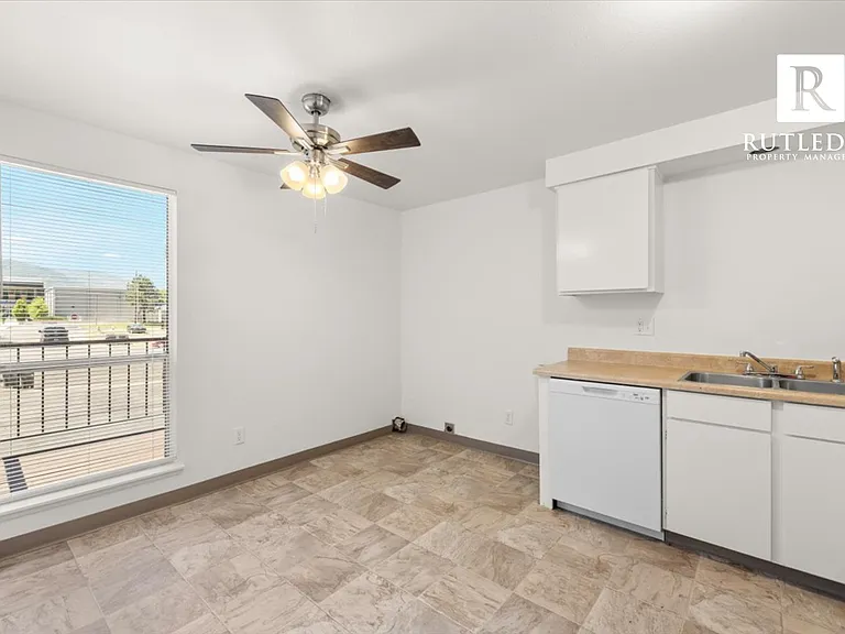 310 Independence Cir #A-D — Photo 7