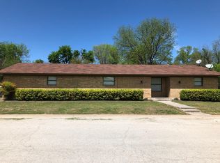 107 E Hallsell St, Decatur, TX 76234