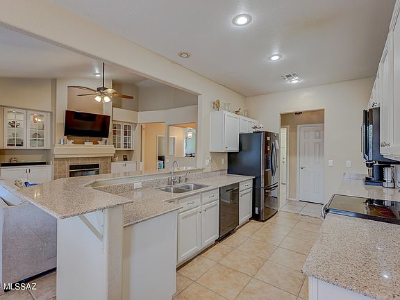 5th image of 1085 S Suncove Dr