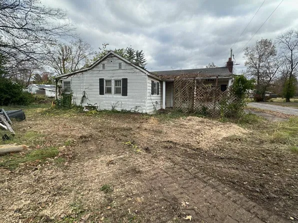 602 E Lincoln St, Galatia, IL 62935