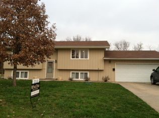 502 8th St, Wamego, KS 66547