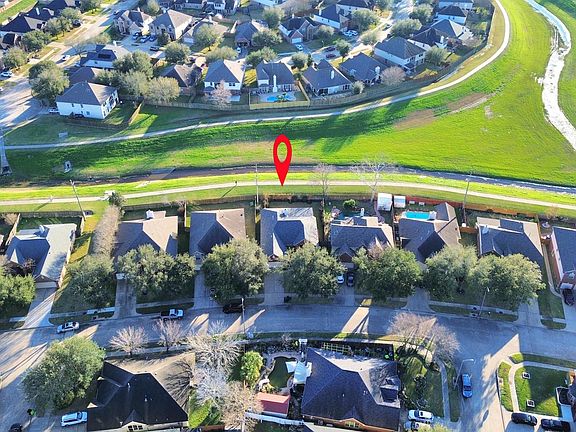 2nd image of 17439 Aspen Ridge Ct