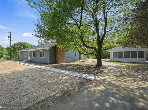 5745 Summit Bridge Rd, Townsend, DE 19734