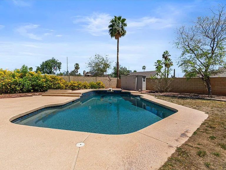 1041 E Kristal Way — Photo 34