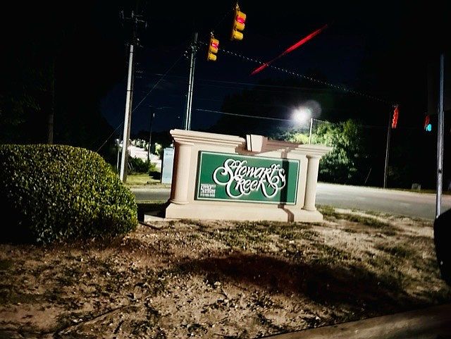 1st image of 983 Stewarts Creek Dr