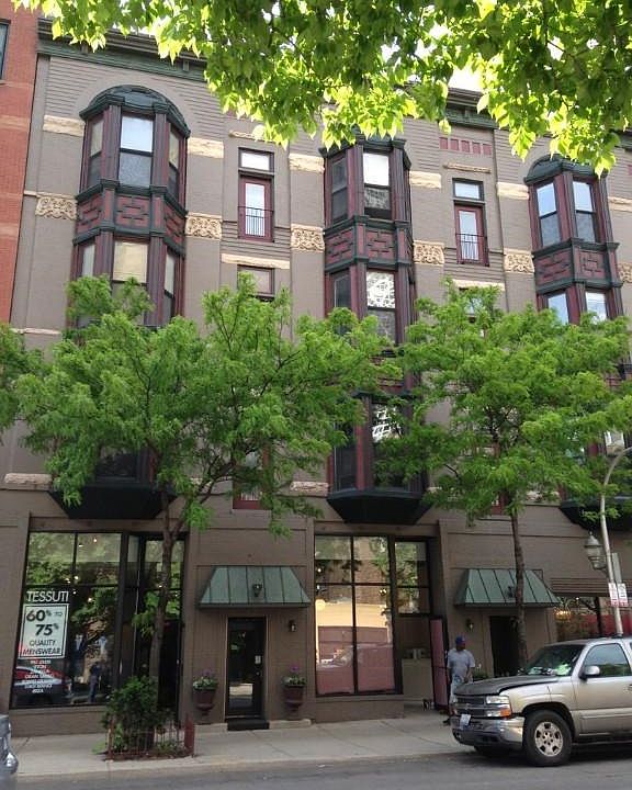 1st image of 1004 N Clark St #3N