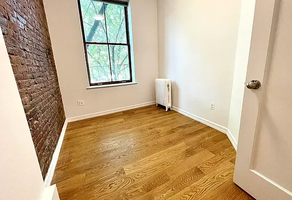 Rented by J PRESTON AND ASSOCIATES INC | media 5