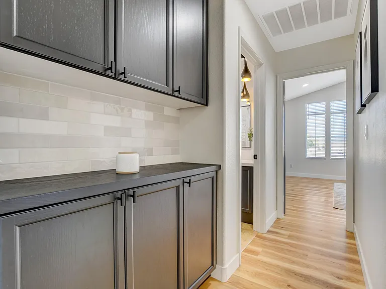 457 Compo Ave — Photo 35