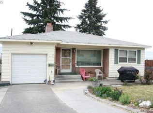 817 E 16th Pl, The Dalles, OR