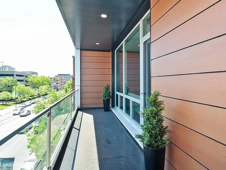 1444 N Western Ave #2S — Photo 6
