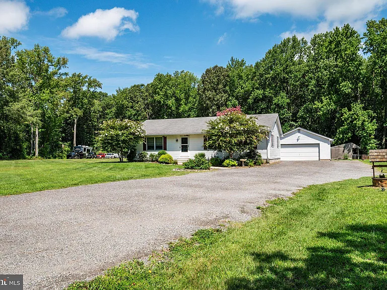 305 Merrick Corner Rd — Photo 3