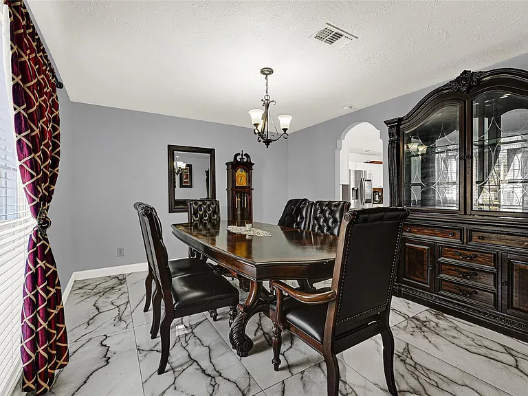 1111 Belaya Ln — Photo 6