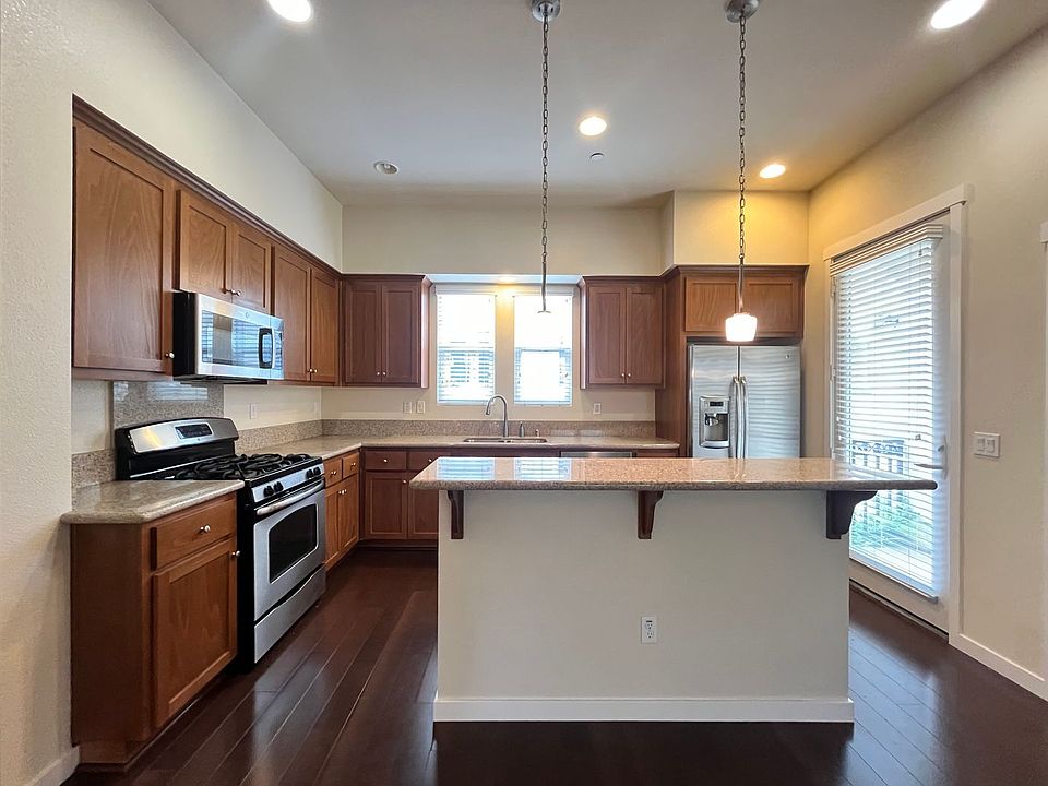 1st image of 251 W Evelyn Ave