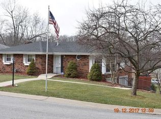 2212 Krug Pl, Alton, IL 62002
