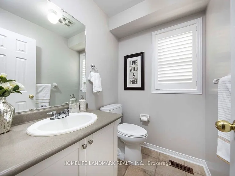 69 Selkirk Dr — Photo 14