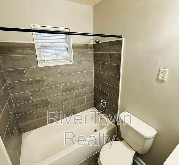 3046 Sinclair St — Photo 11
