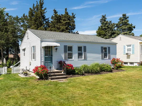 49 Uncas Rd, Clinton, CT 06413