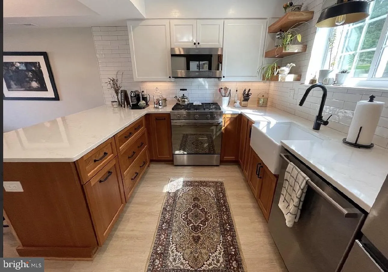 2 bed, 1.5 bath, 835 sqft, $3,100 — Photo 4