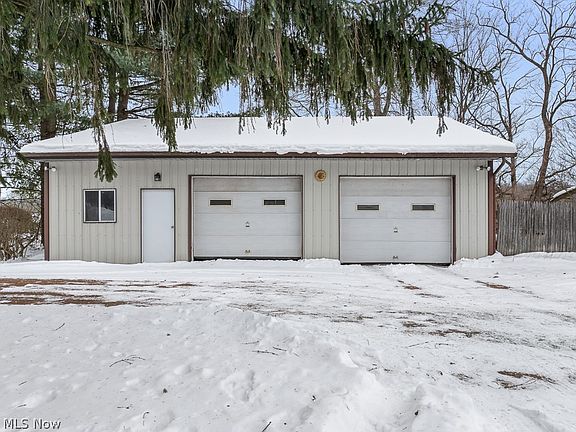 4th image of 18262 Pine Lake Rd