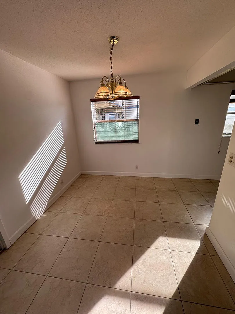 201 Brittany E — Photo 1