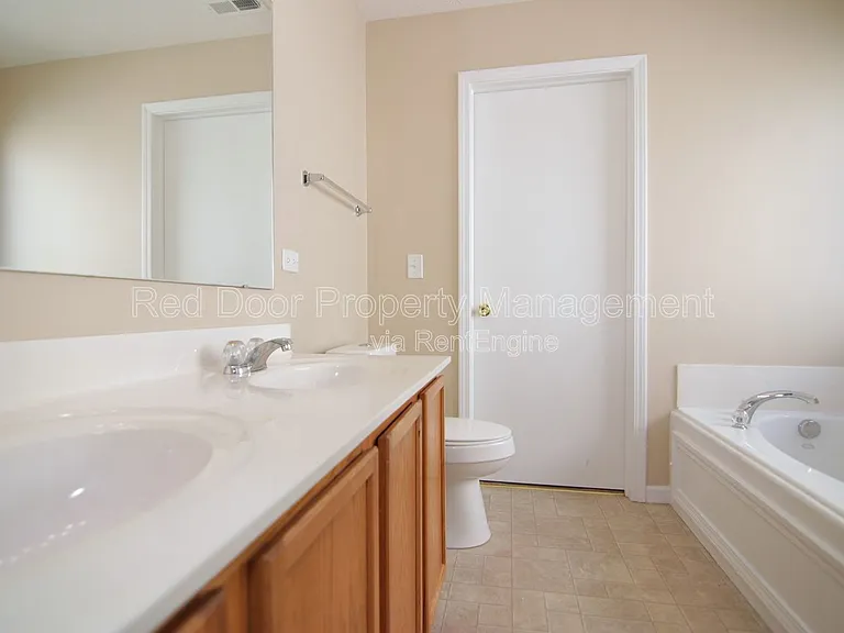 12419 Deerview Dr — Photo 13
