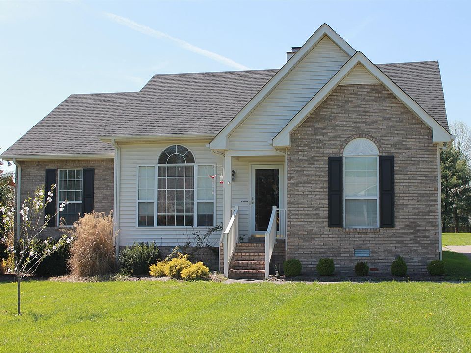 1st image of 266 Huntington Dr