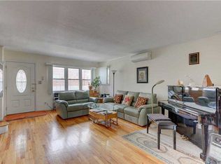 24432 88th Ave, Bellerose, NY 11426