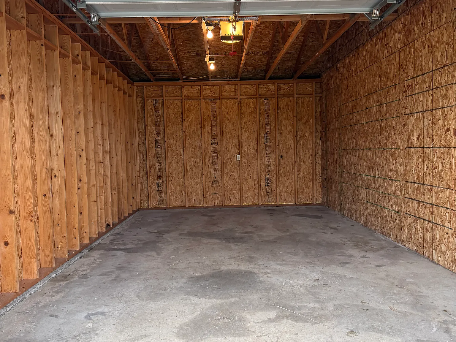 3 bed, 1200 sqft, $1,800 — Photo 3