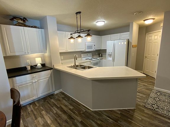 Great Kitchen for all your entertaining