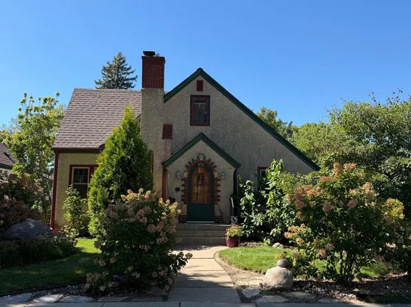802 6th St SW, Willmar, MN 56201