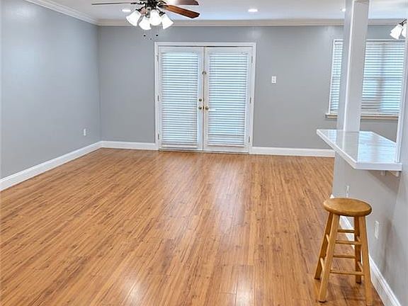 5th image of 2240 Hampton Dr