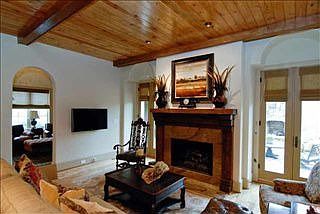3rd image of 2 Cortona Cir