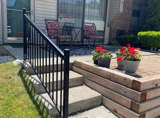 360 Spring Brooke Dr #31, Brighton, MI 48116